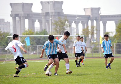 国王杯-贝尔造点C罗进2点球 皇马2-0总分5-0晋级_网易新闻